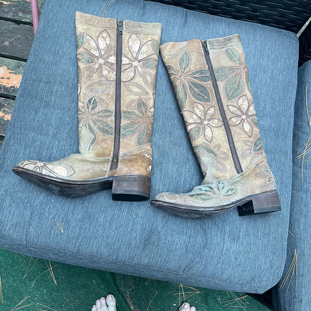 Dan Post Multicolor Floral Heeled Boots